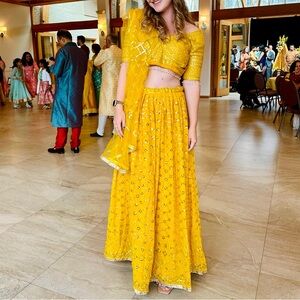 Yellow lehenga choli set (3 pc)